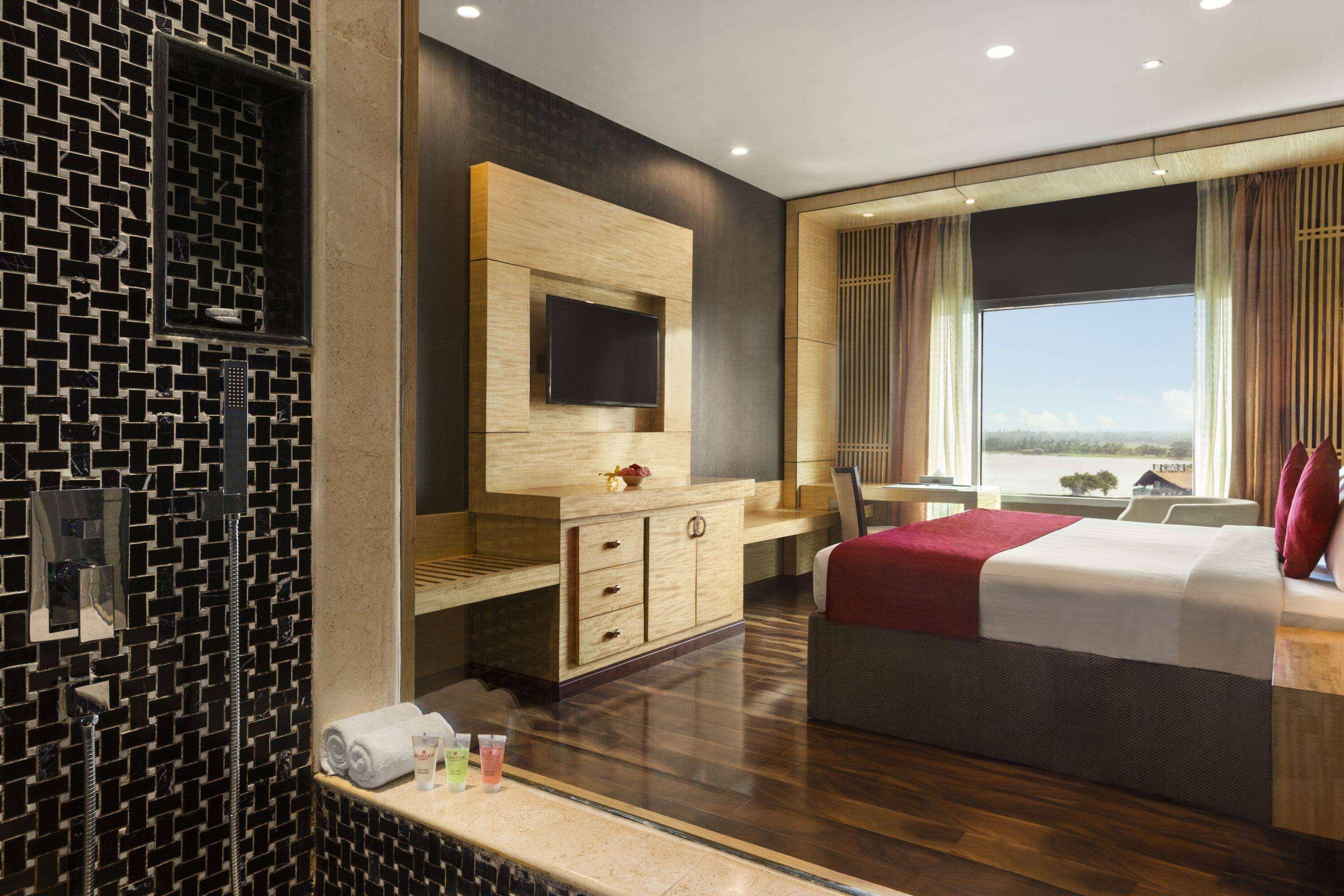 Ramada By Wyndham Alleppey Alappuzha Экстерьер фото