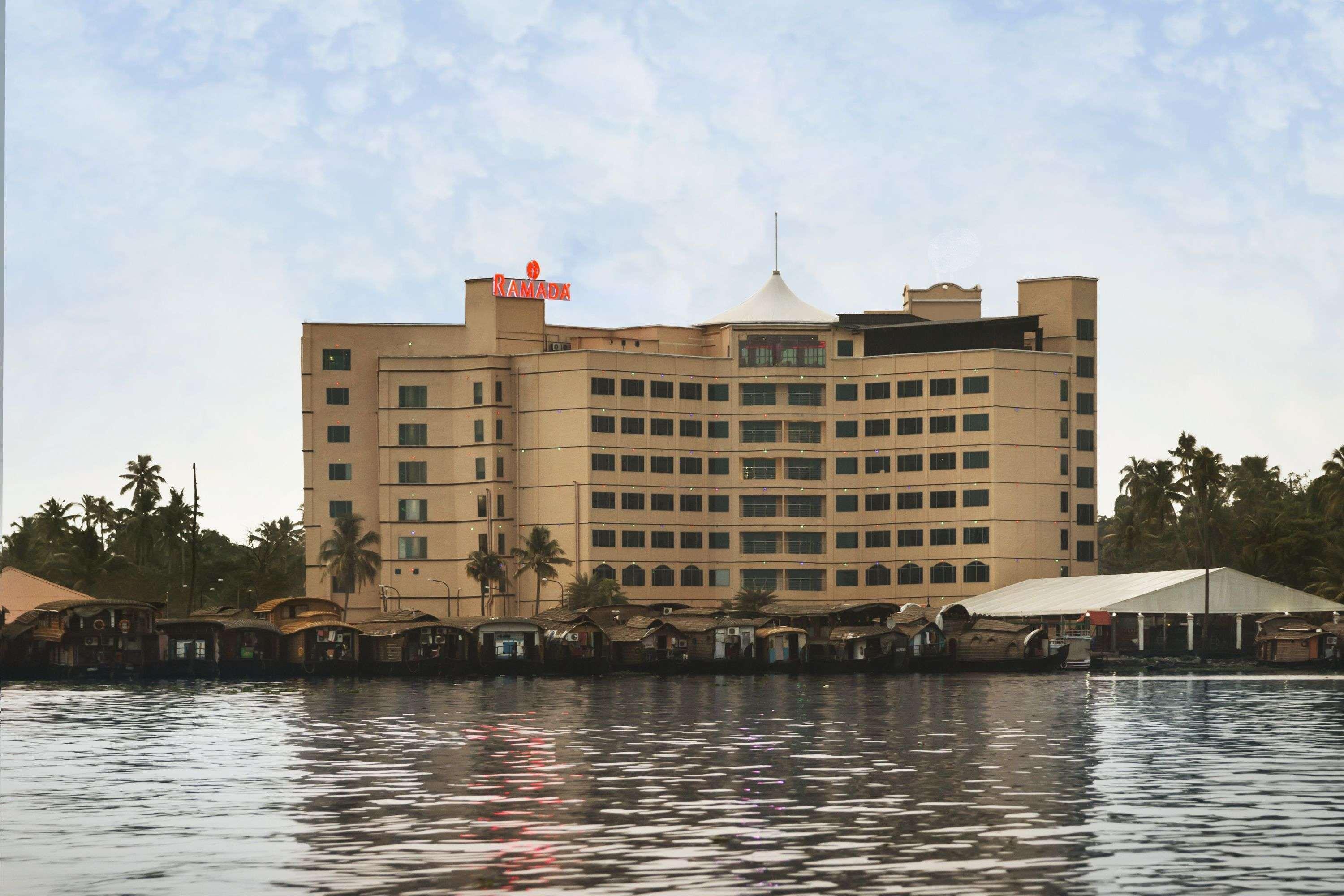 Ramada By Wyndham Alleppey Alappuzha Экстерьер фото