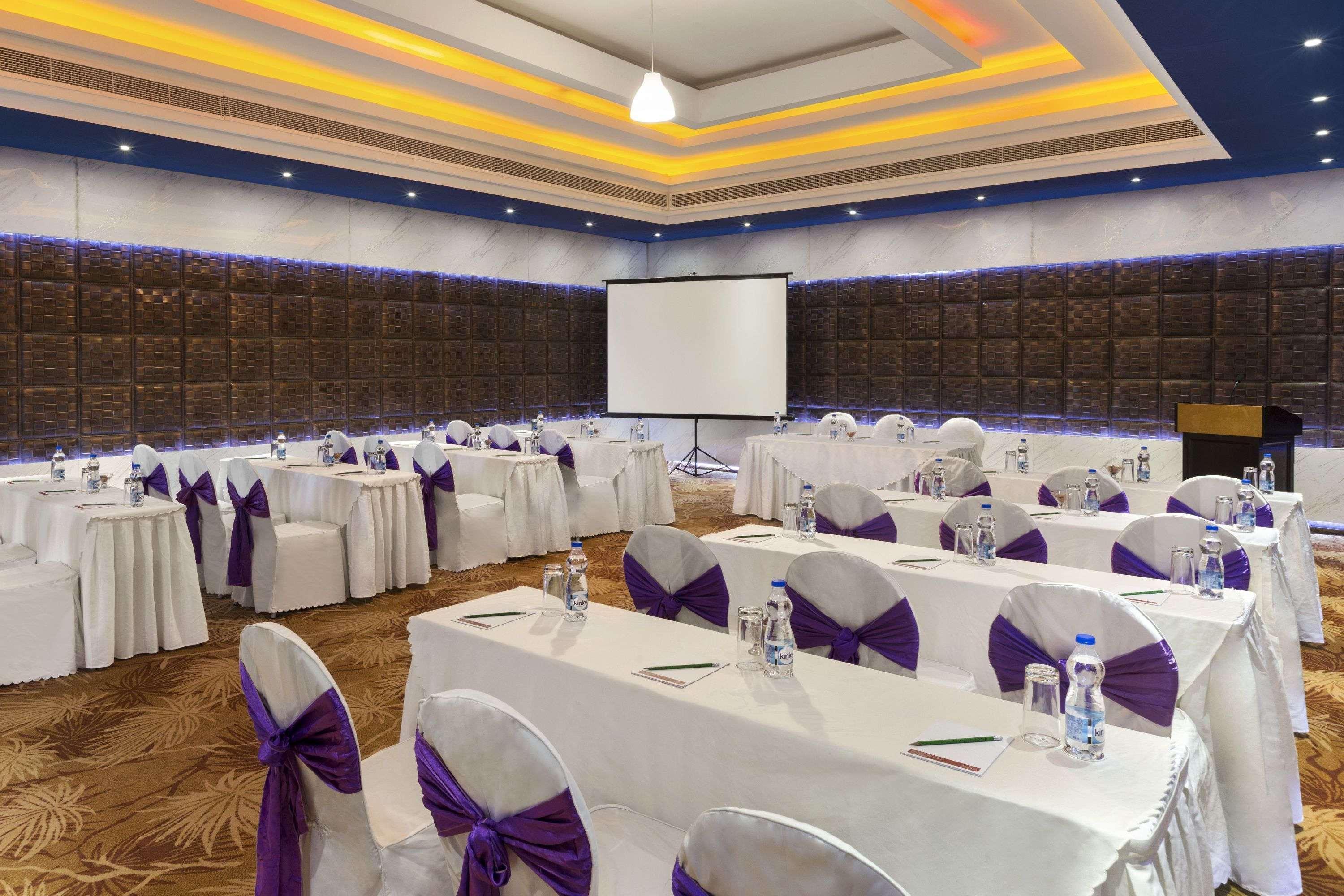 Ramada By Wyndham Alleppey Alappuzha Экстерьер фото