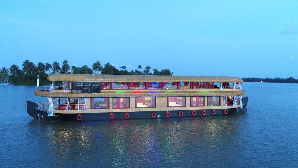 Ramada By Wyndham Alleppey Alappuzha Экстерьер фото